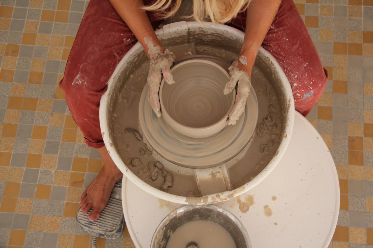 TÖPFERN AN DER DREHSCHEIBE