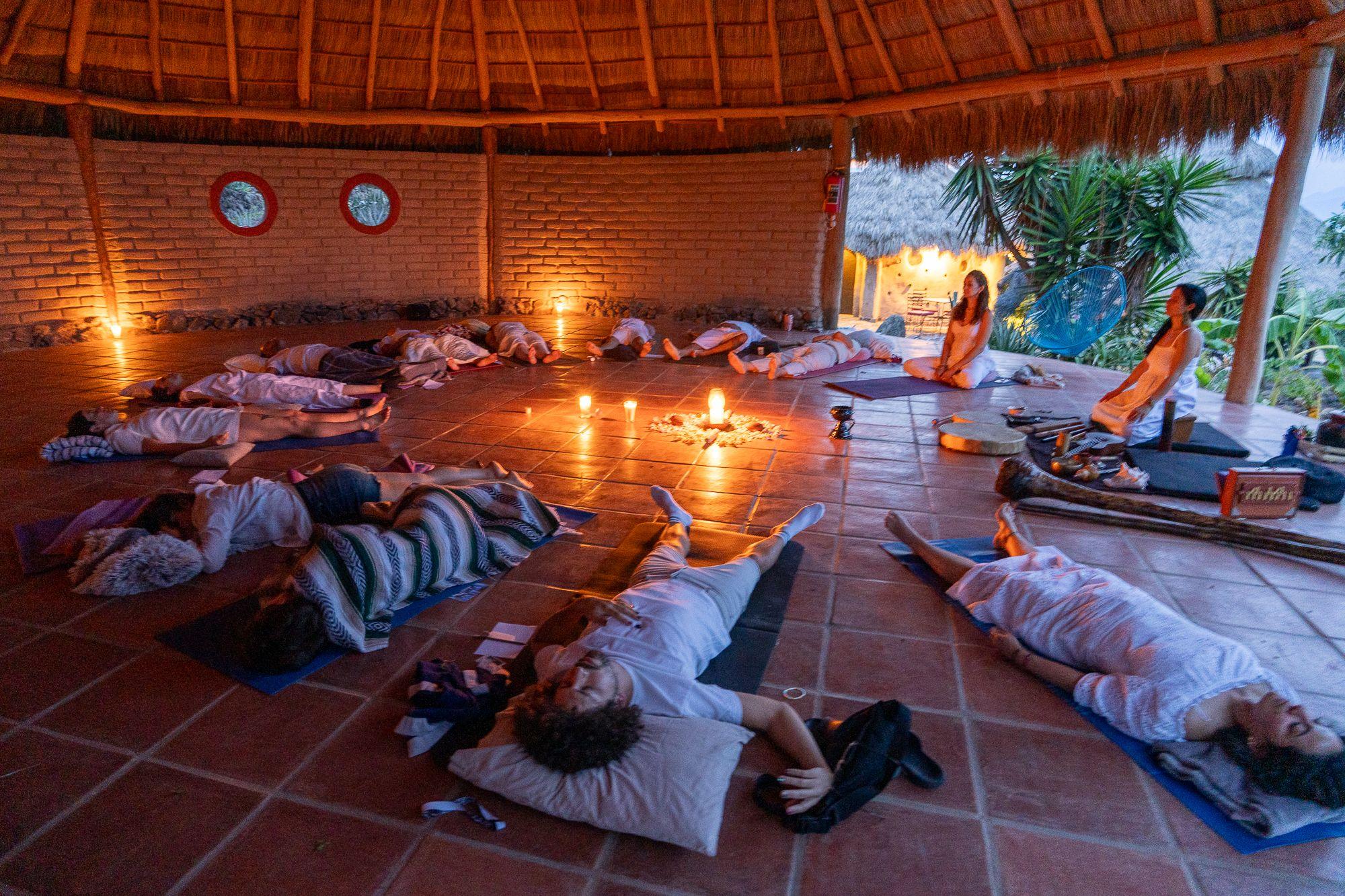 KAKAO ZEREMONIE & BREATHWORK